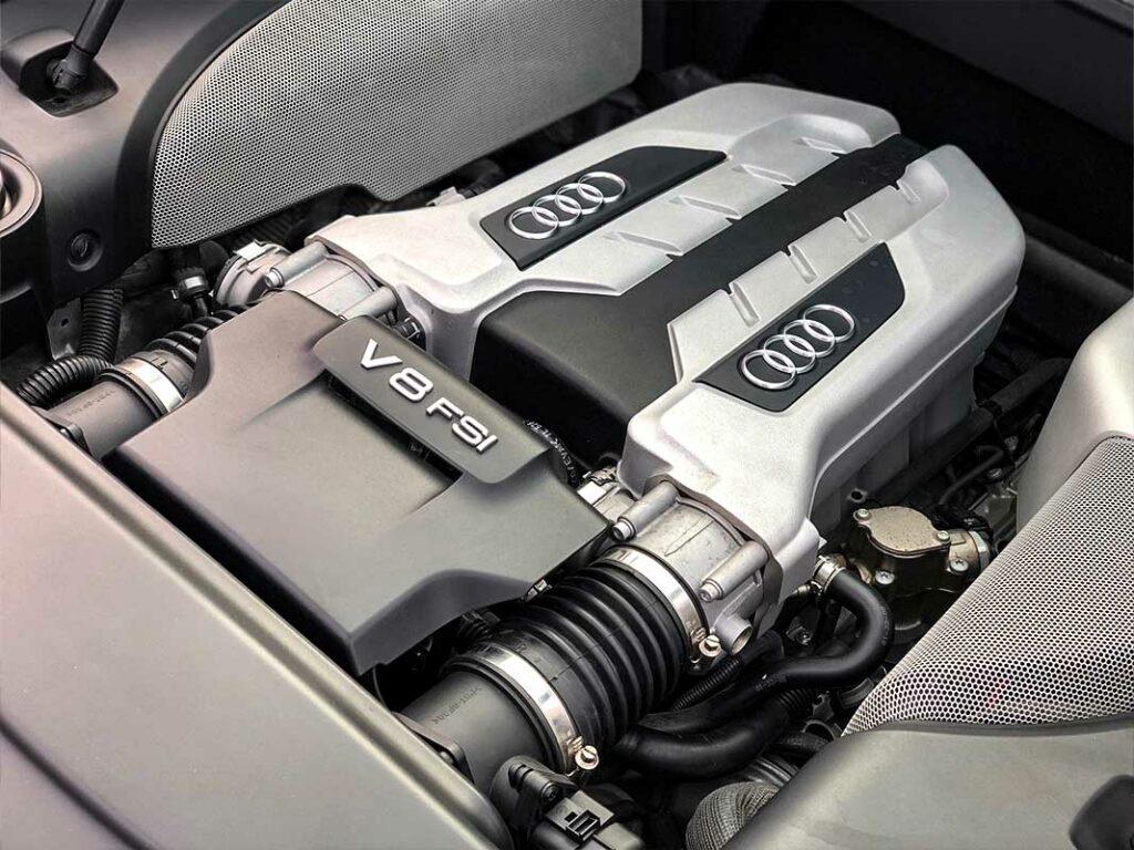 Audi R8 4.2 V8 Quattro R Tronic 6 Quintessence Automobiles 4