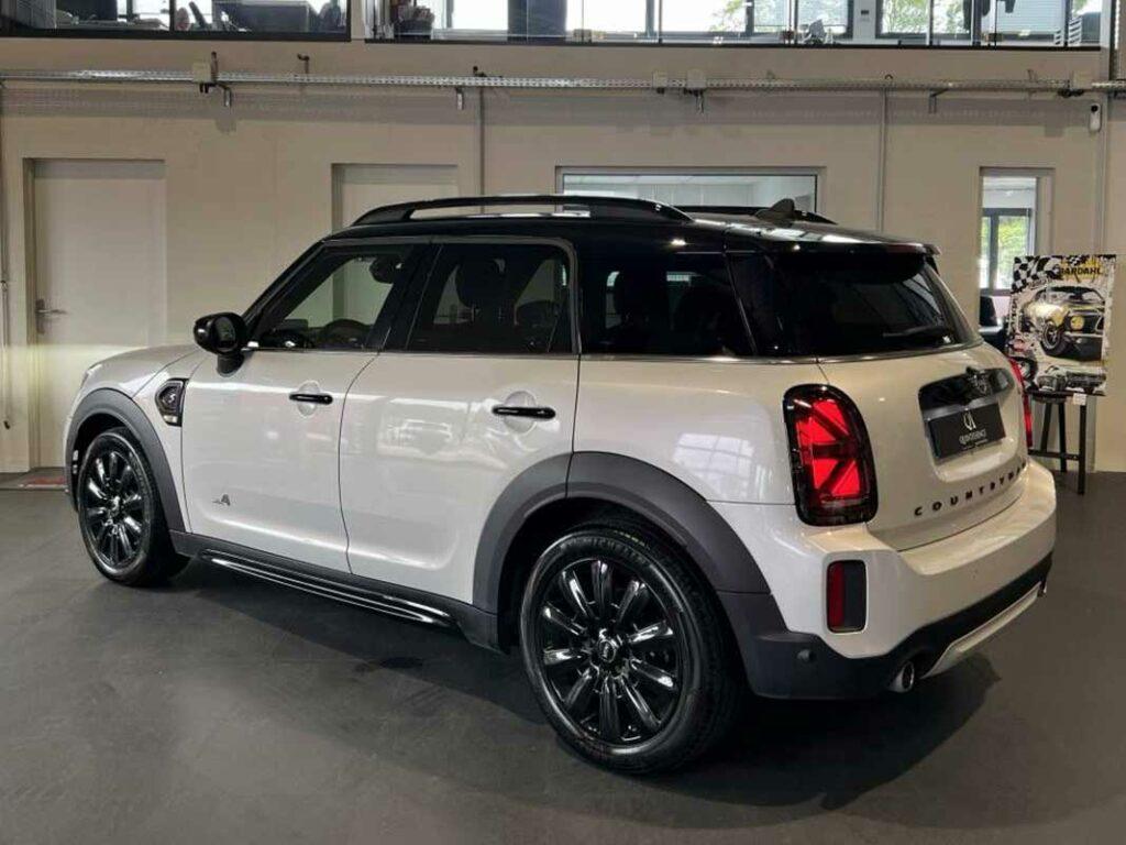 Mini Countryman Northwood Quintessence Automobile 2