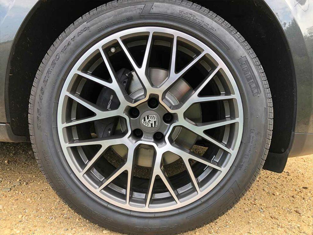 PORSCHE Macan 2.0 252ch PDK Essence Quintessence Automobiles 4
