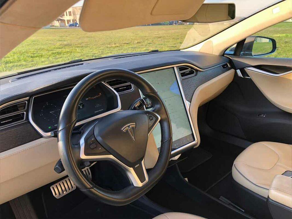 TESLA Modele S P85 performance Quintessence Automobiles 3