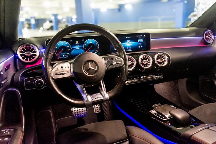Quintessence Automobiles Mercedes Classe A Interieur Angers